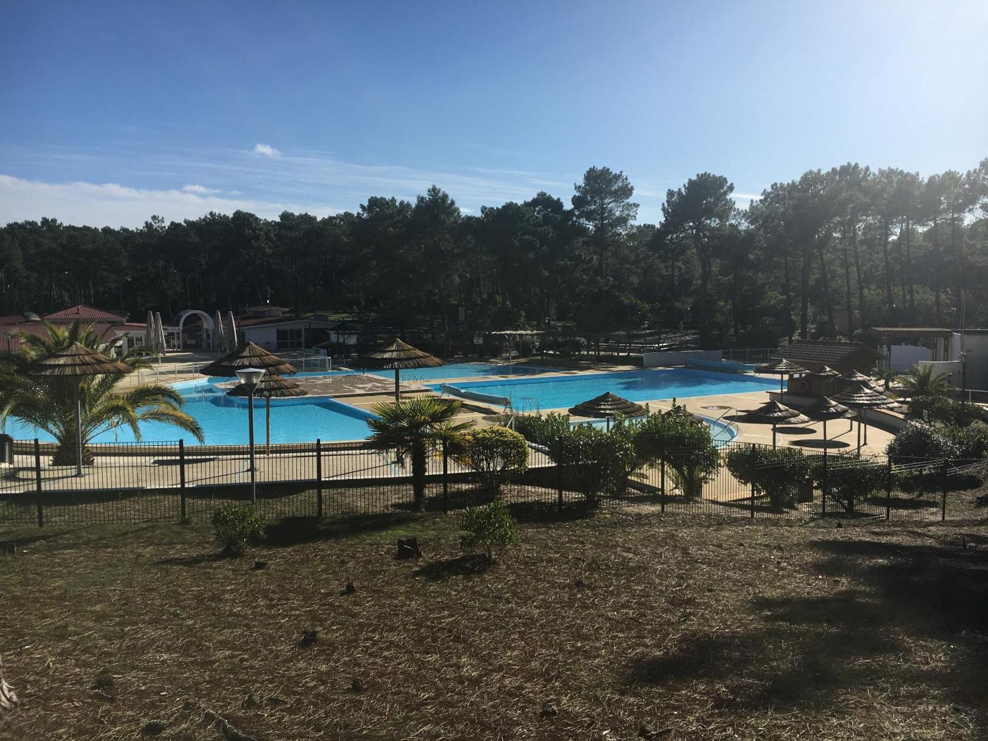 Chalet Orange Naturiste La Jenny Le Porge Exterior foto